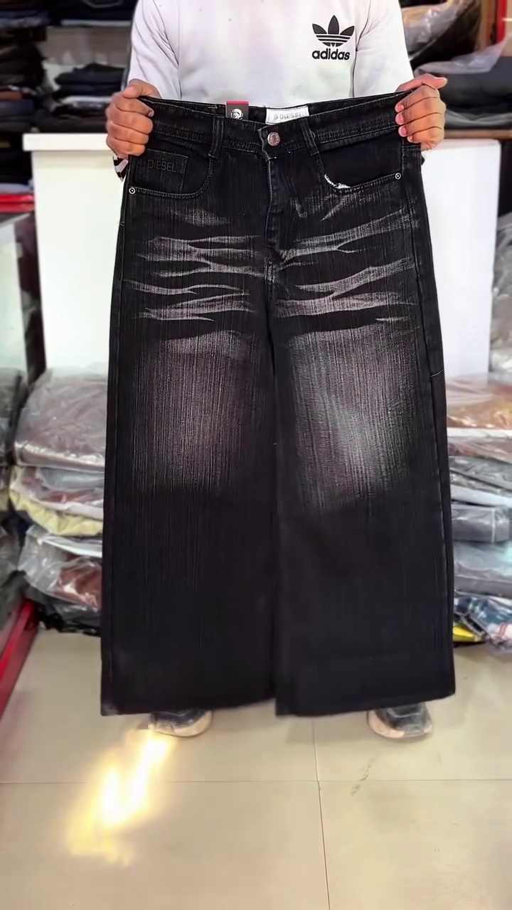 Men Super Baggy Jeans - Image 8