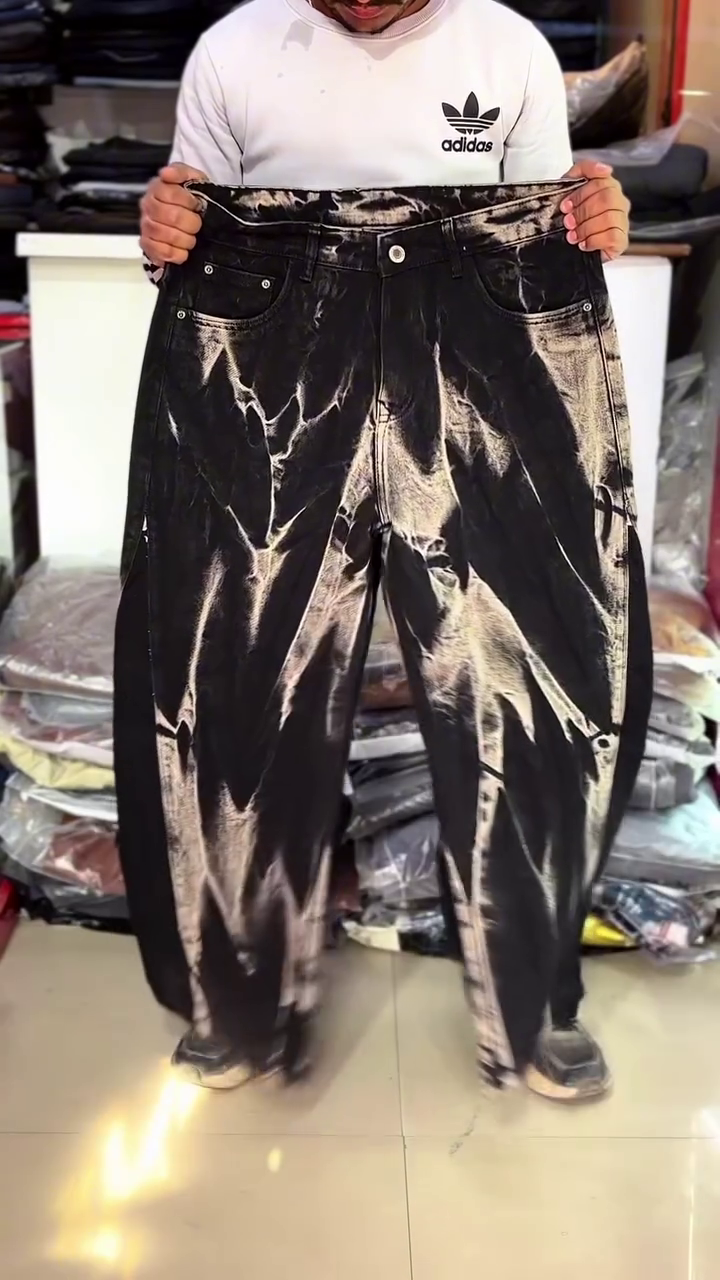 Men Super Baggy Jeans - Image 6