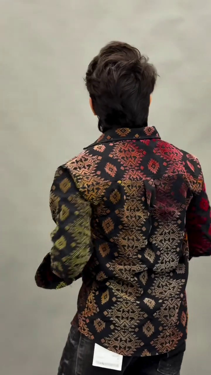 Men Slim Fit Opaque Printed Casual Shirt - Image 5