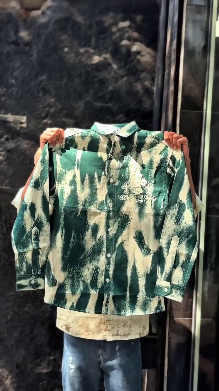 Men Opaque Printed Casual Relaxed Fit Shirt