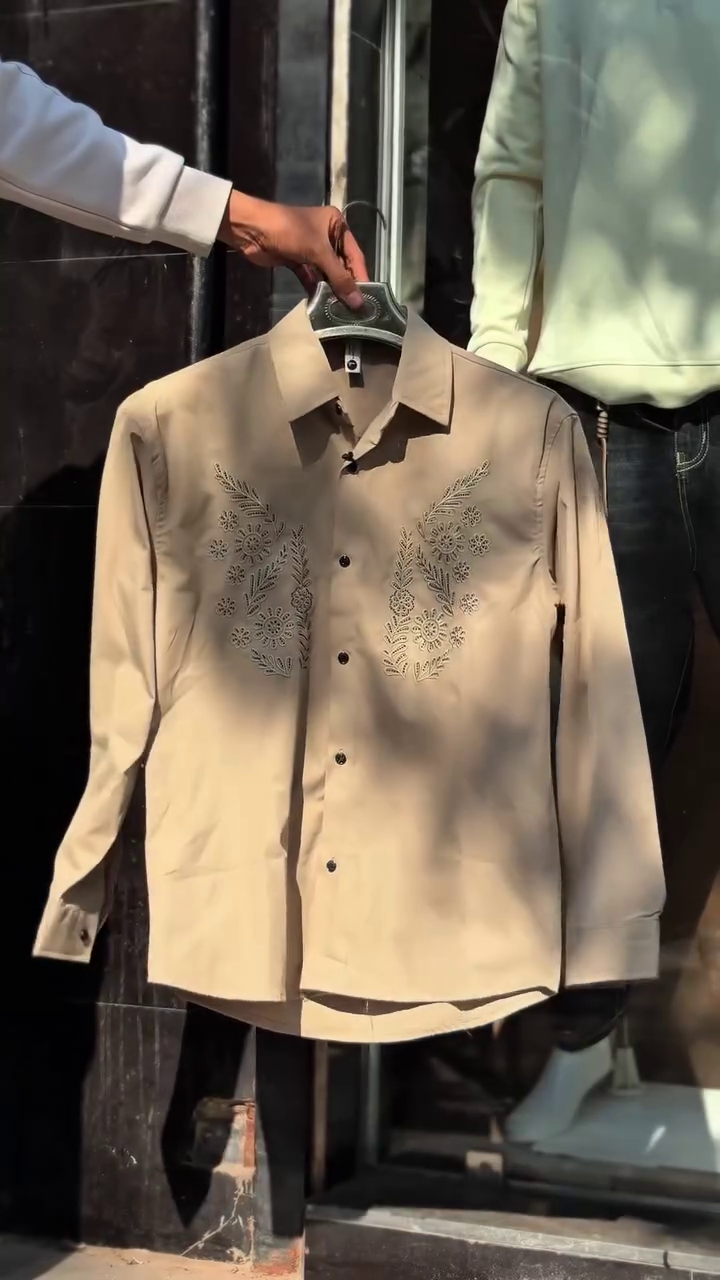 Men Standard Slim Fit Solid Spread Collar Party Shirt - Image 6