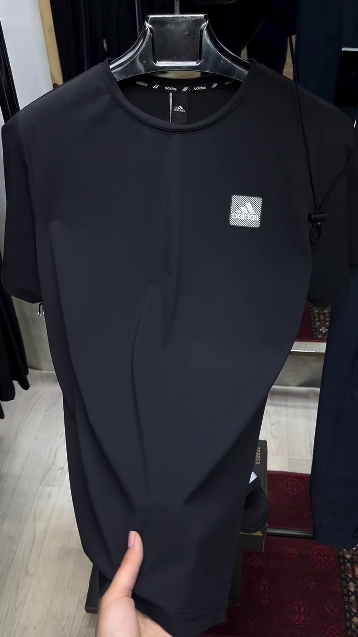 Essentials Training T-shirt - Image 5