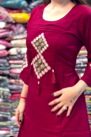 Floral Yoke Design Thread Work Cotton Silk Straight Kurta With Leggings