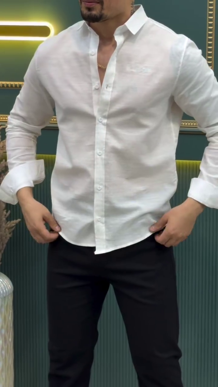 Spread Collar Comfort Slim Fit Casual Shirt